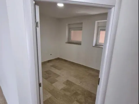 Rent, three bedroom apartment, 68m², Centar, Novi Sad - image 11