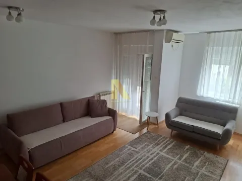 Izdavanje, garsonjera, 35m², Bulevar Oslobodjenja, Novi Sad Sve Podlokacije - image 4