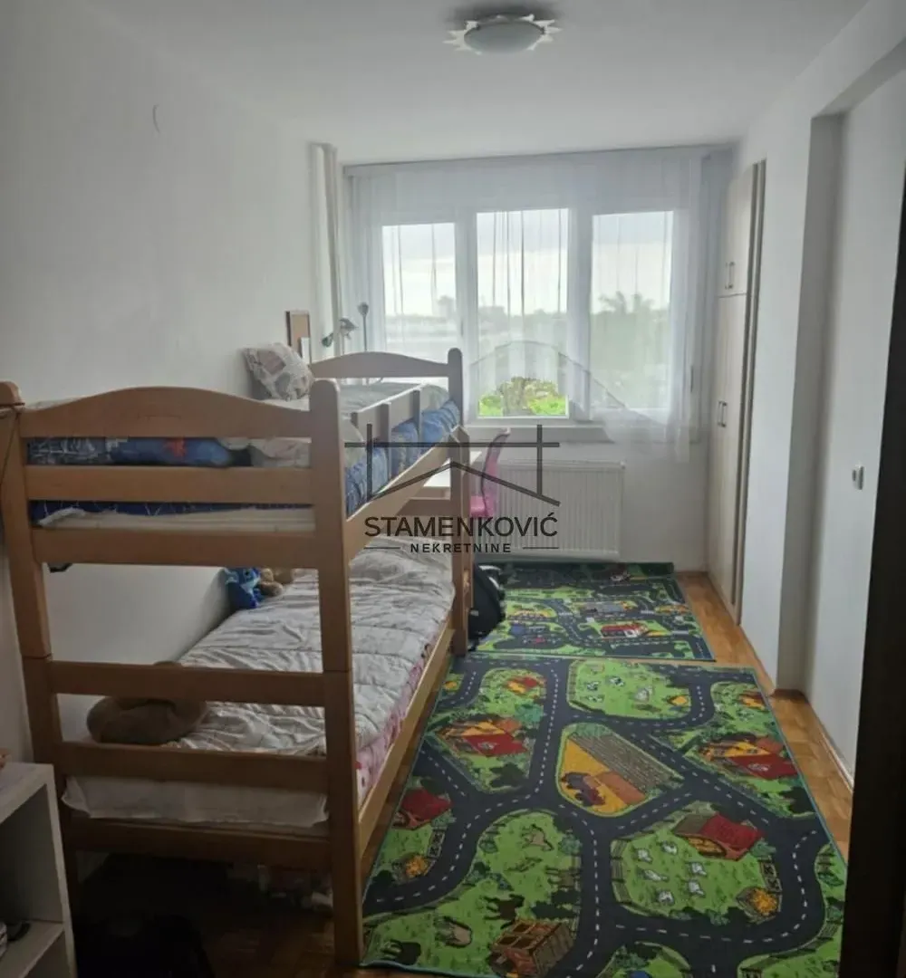 Prodaja, trosoban stan, 56m², Železnička Stanica, Novi Sad Sve Podlokacije