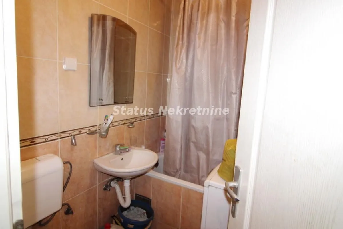 Prodaja, trosoban stan, 54m², Nova Detelinara, Novi Sad Sve Podlokacije