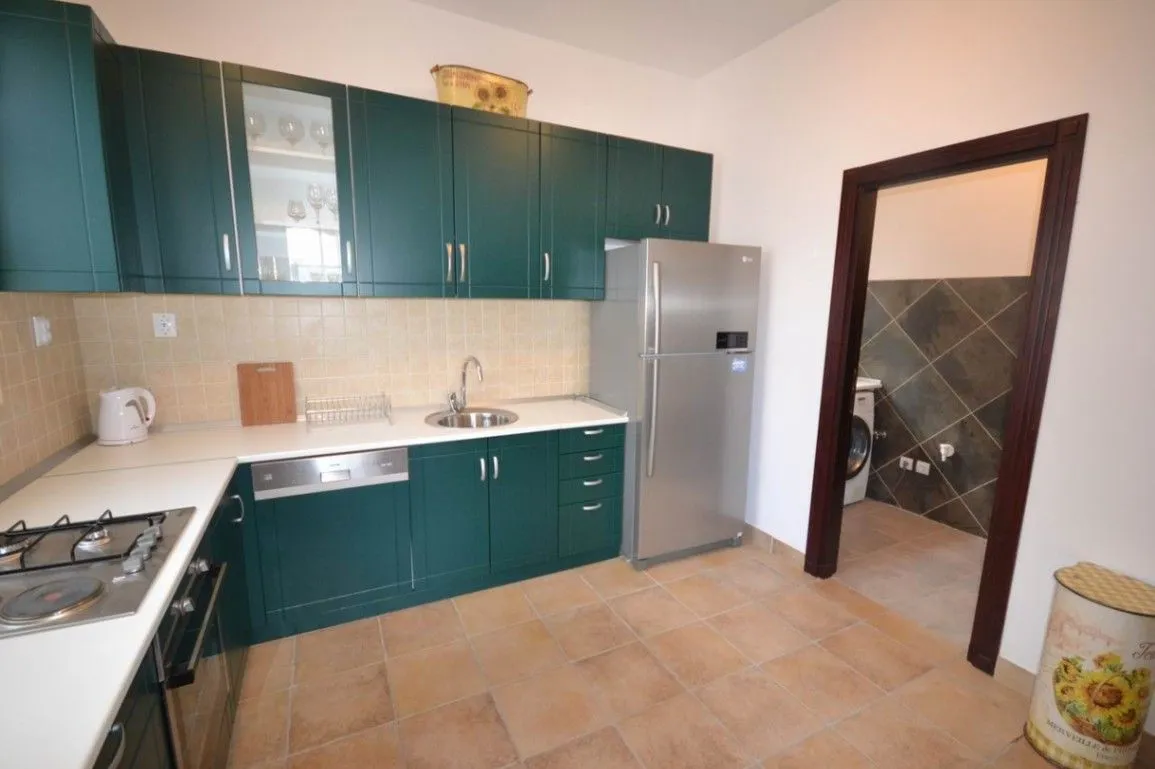 Prodaja, kuća, 235m², Kostanjica, Kotor