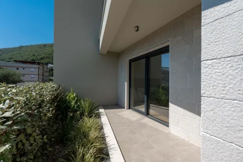 Prodaja, jednosoban stan, 49m², Petrovac, Budva - image 14