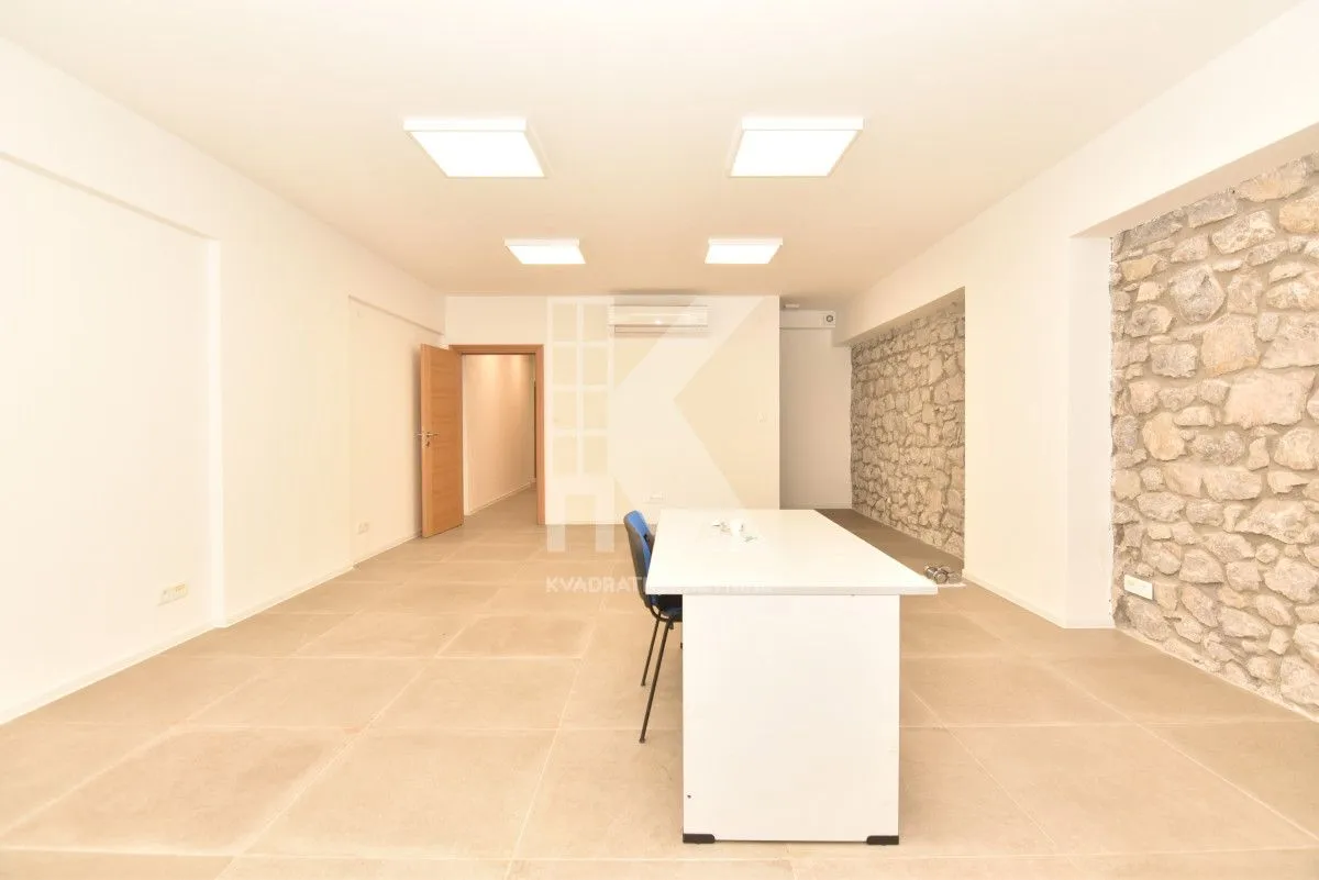Rent, office space, 120m², Centar, Podgorica