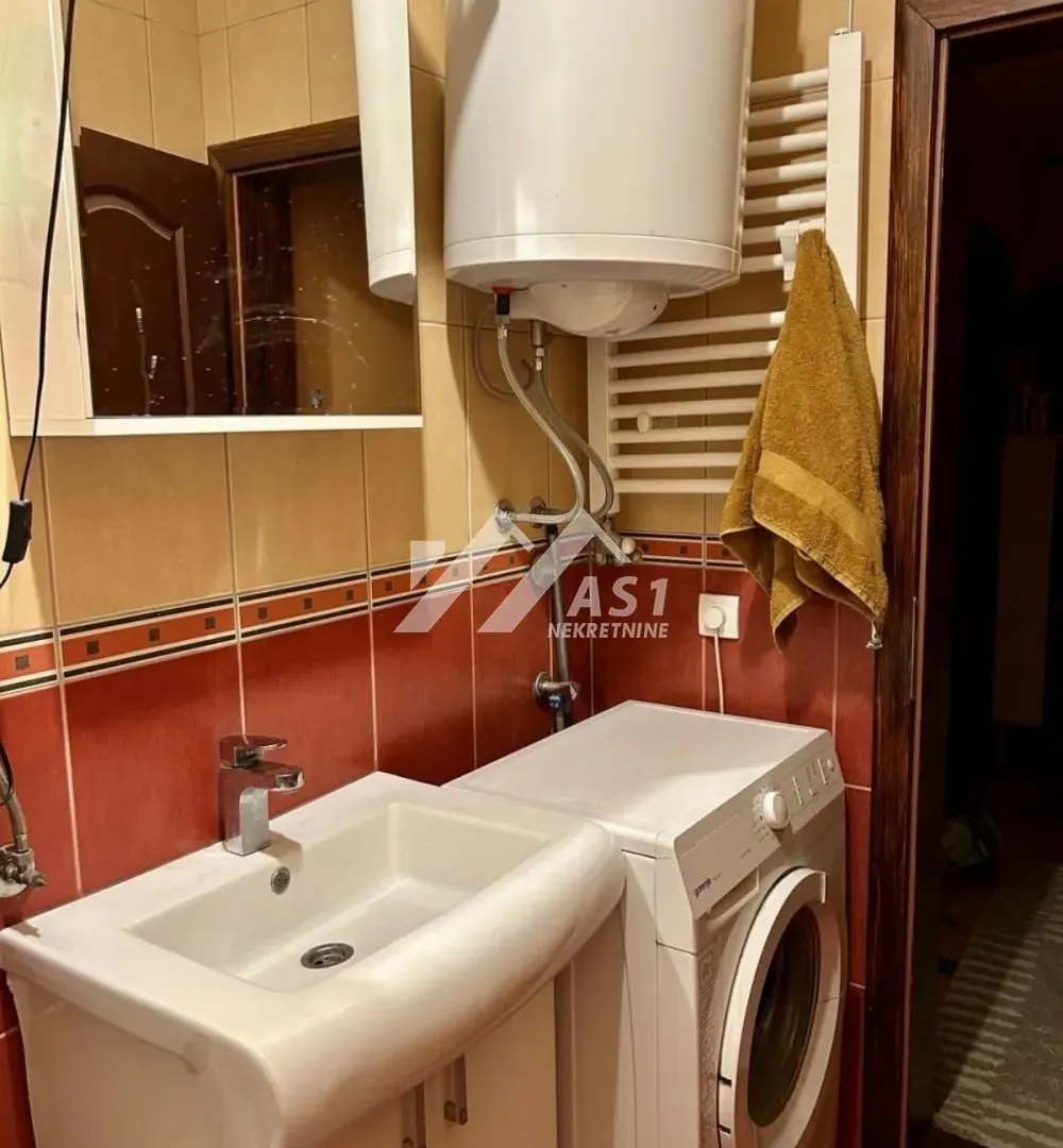 Izdavanje, dvosoban stan, 55m², Grbavica, Novi Sad Sve Podlokacije