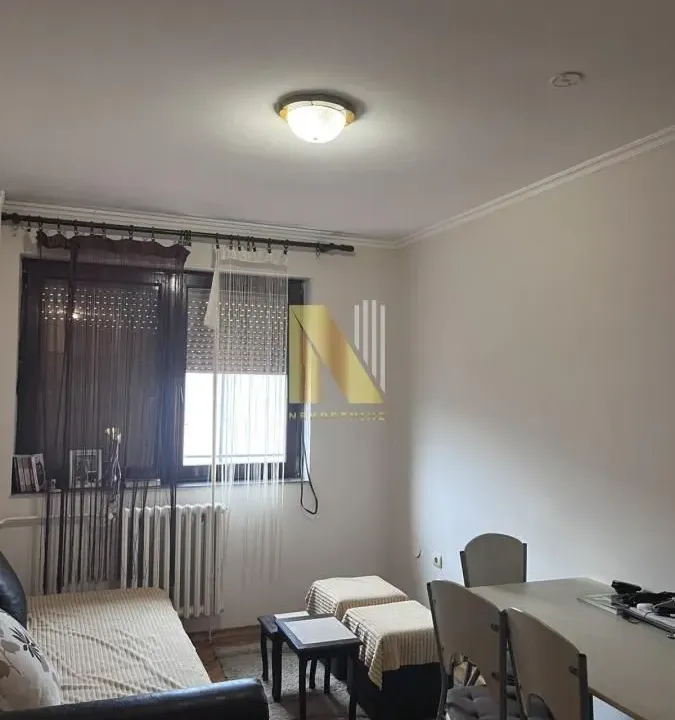 Izdavanje, garsonjera, 30m², Adamovićevo Naselje, Novi Sad Sve Podlokacije