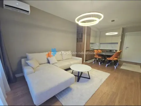 Izdavanje, trosoban stan, 73m², Savski Venac, Beograd - image 5