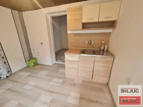 Prodaja, dvosoban stan, 37m², Podbara, Novi Sad Sve Podlokacije - image 3