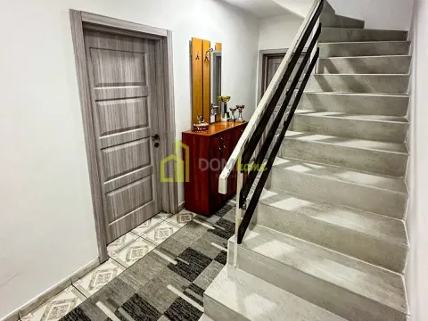 Izdavanje, kuća, 160m², Gornja Gorica, Podgorica - image 2