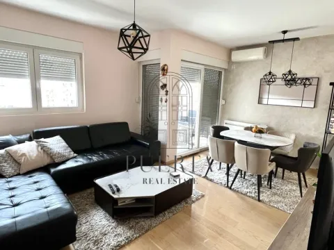 Sale, one bedroom apartment, 53m², City Kvart, Podgorica - image 2