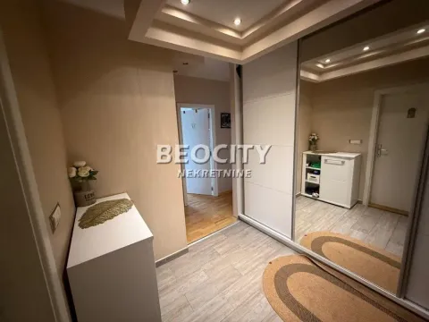 Izdavanje, trosoban stan, 90m², Centar, Novi Sad - image 7