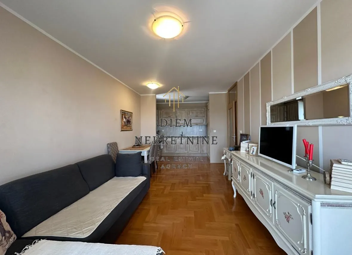 Sale, two bedroom apartment, 69m², Centar, Bar