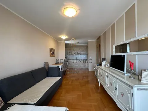 Prodaja, dvosoban stan, 69m², Centar, Bar - image 12