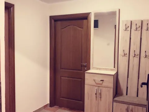 Izdavanje, dvosoban stan, 73m², Bečići, Budva - image 19