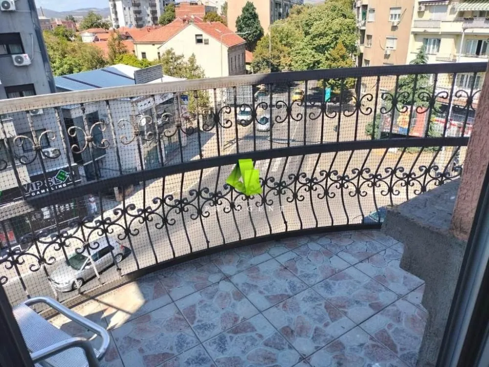 Izdavanje, dvosoban stan, 85m², Medijana, Niš