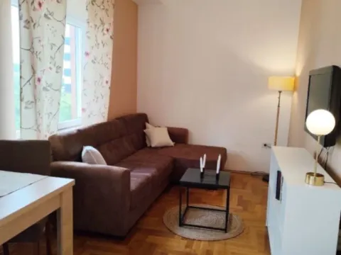 Izdavanje, garsonjera, 23m², Preko Morače, Podgorica