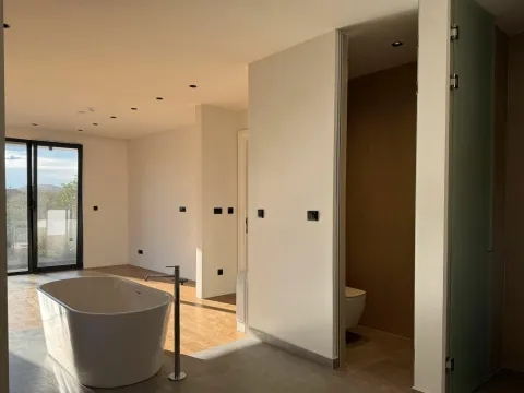 Prodaja, kuća, 262m², Donja Gorica, Podgorica - image 8