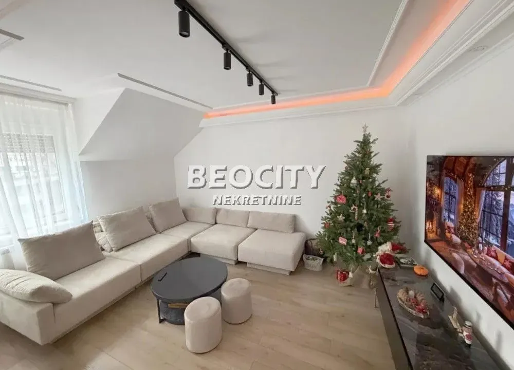 Prodaja, trosoban stan, 80m², Centar, Novi Sad