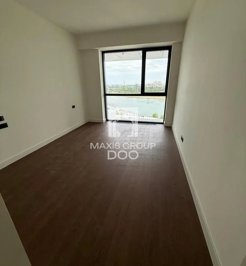 Prodaja, četvorosoban stan, 144m², Savski Venac, Beograd