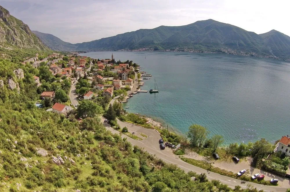 Prodaja, plac, 10626m², Dobrota, Kotor