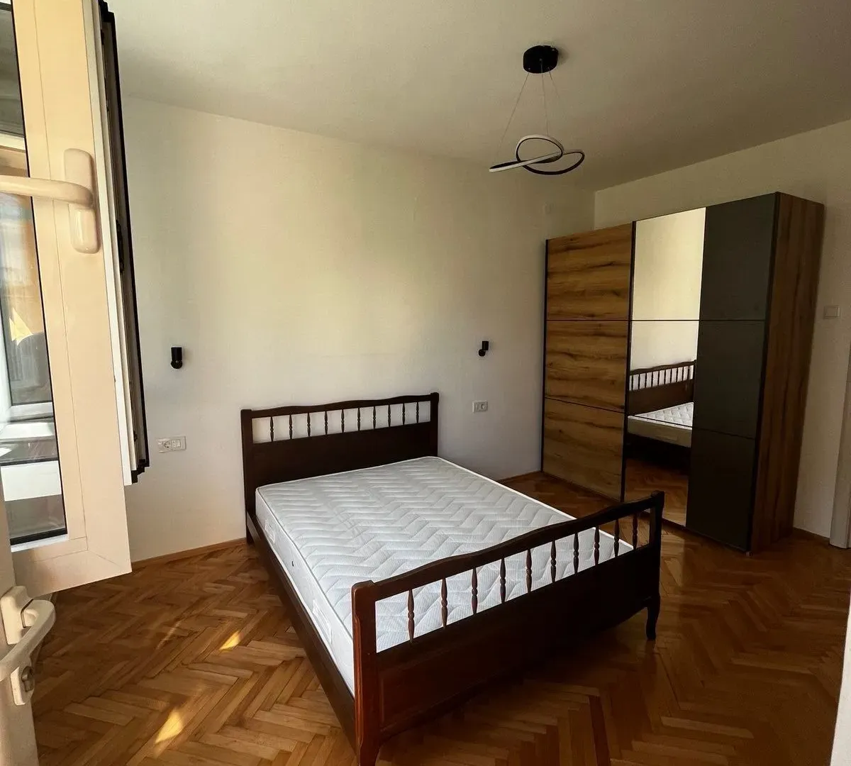 Izdavanje, dvosoban stan, 60m², Masline, Podgorica