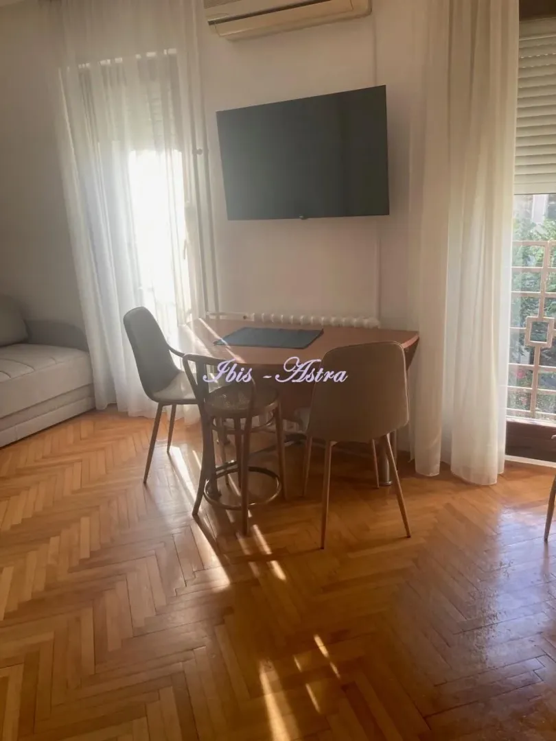 Rent, one bedroom apartment, 31m², Stari Grad, Beograd