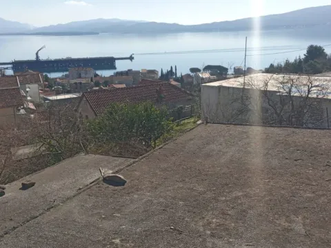 Zemljište in Bijela