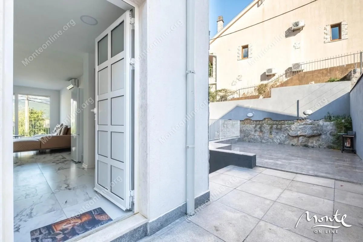 Prodaja, kuća, 100m², Đuraševići, Tivat