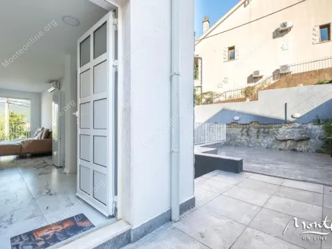 Sale, house, 100m², Đuraševići, Tivat - image 27