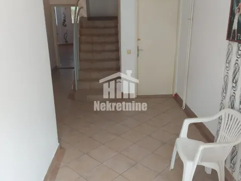 Izdavanje, kuća, 180m², Čukarica, Beograd - image 19