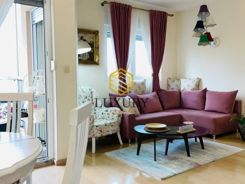Izdavanje, jednosoban stan, 55m², City Kvart, Podgorica