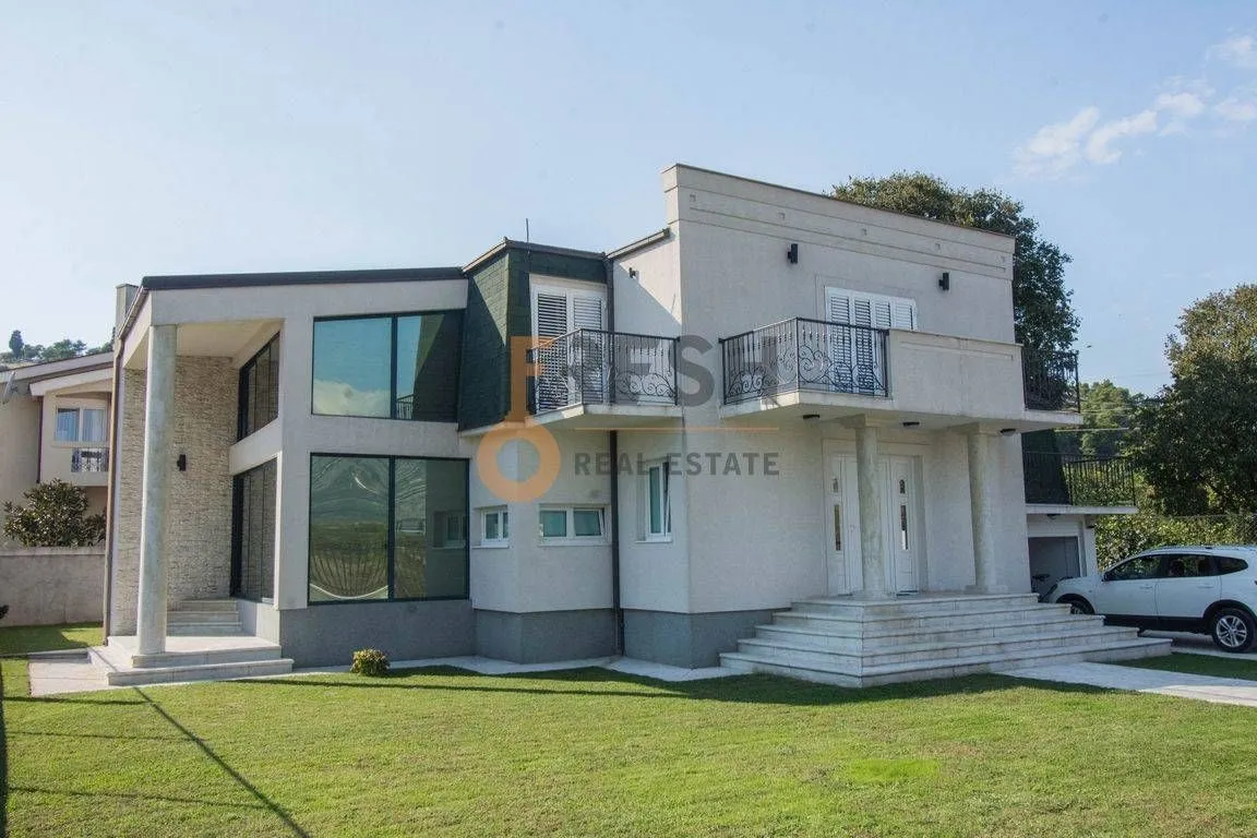 Izdavanje, kuća, 270m², Zagorič, Podgorica