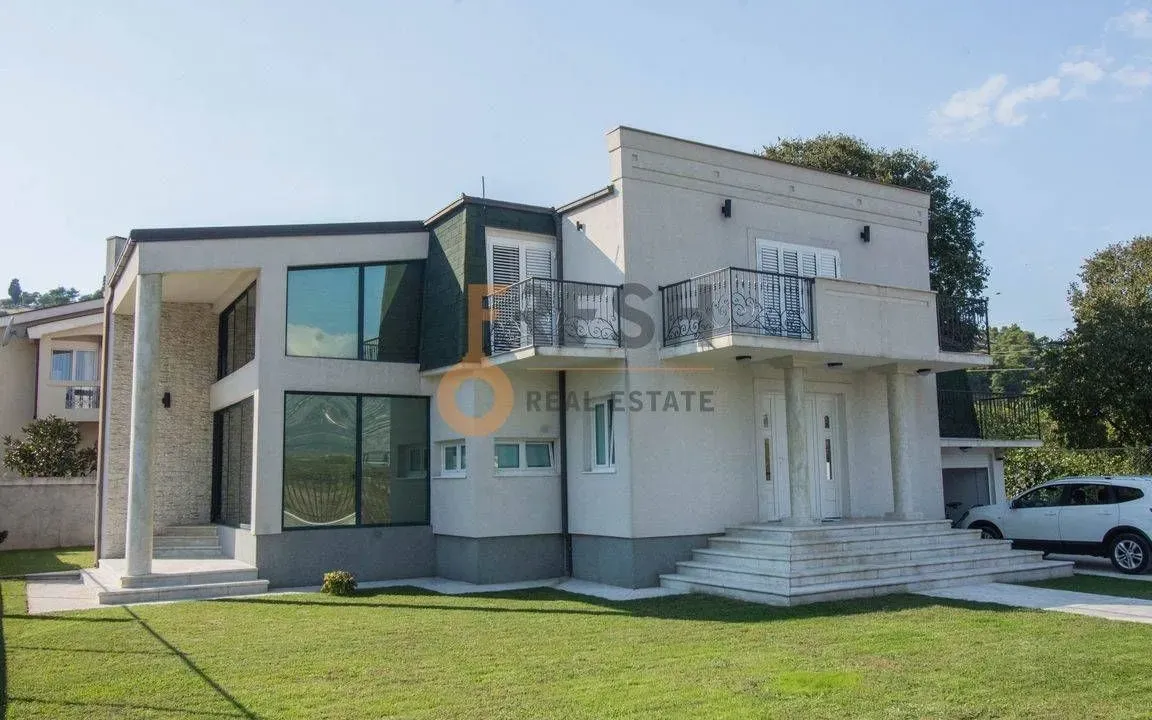 Izdavanje, kuća, 270m², Zagorič, Podgorica