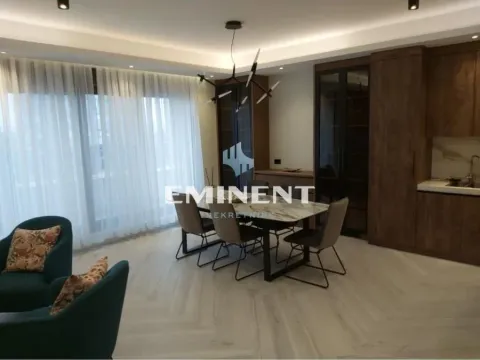 Izdavanje, četvorosoban stan, 154m², Vračar Hram, Vračar Sve Podlokacije - image 2