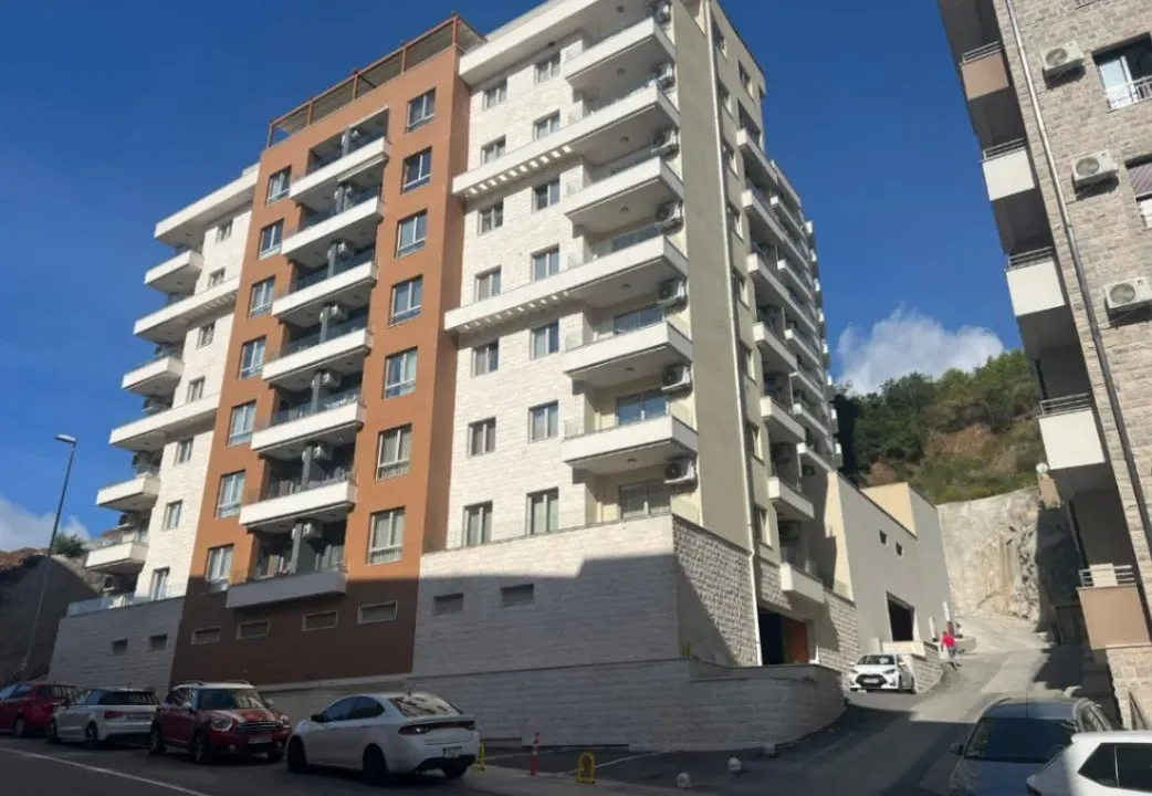 Sale, one bedroom apartment, 44m², Bečići, Budva
