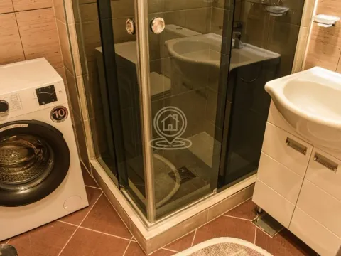 Izdavanje, dvosoban stan, 78m², Južni Bulevar, Vračar Sve Podlokacije - image 12