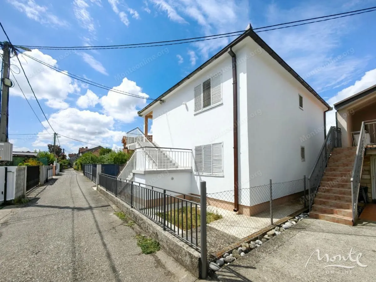 Prodaja, kuća, 180m², Tološi, Podgorica