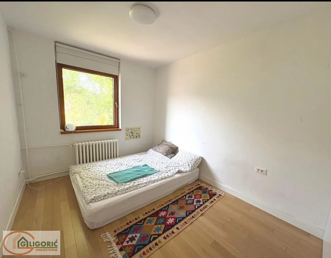 Prodaja, trosoban stan, 86m², Gundulićev Venac, Beograd