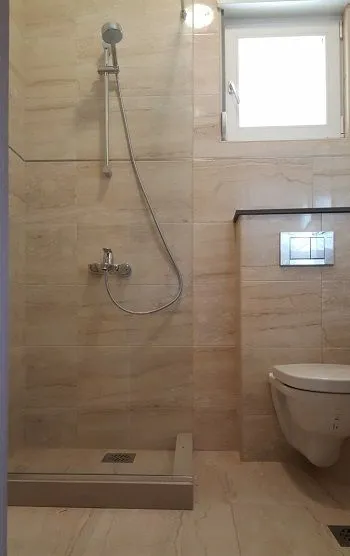 Prodaja, trosoban stan, 108m², Dobrota, Kotor