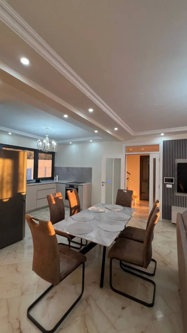 Rent, house, 286m², Donja Lastva, Tivat