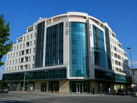 Izdavanje, jednosoban stan, 50m², Centar, Podgorica - image 10