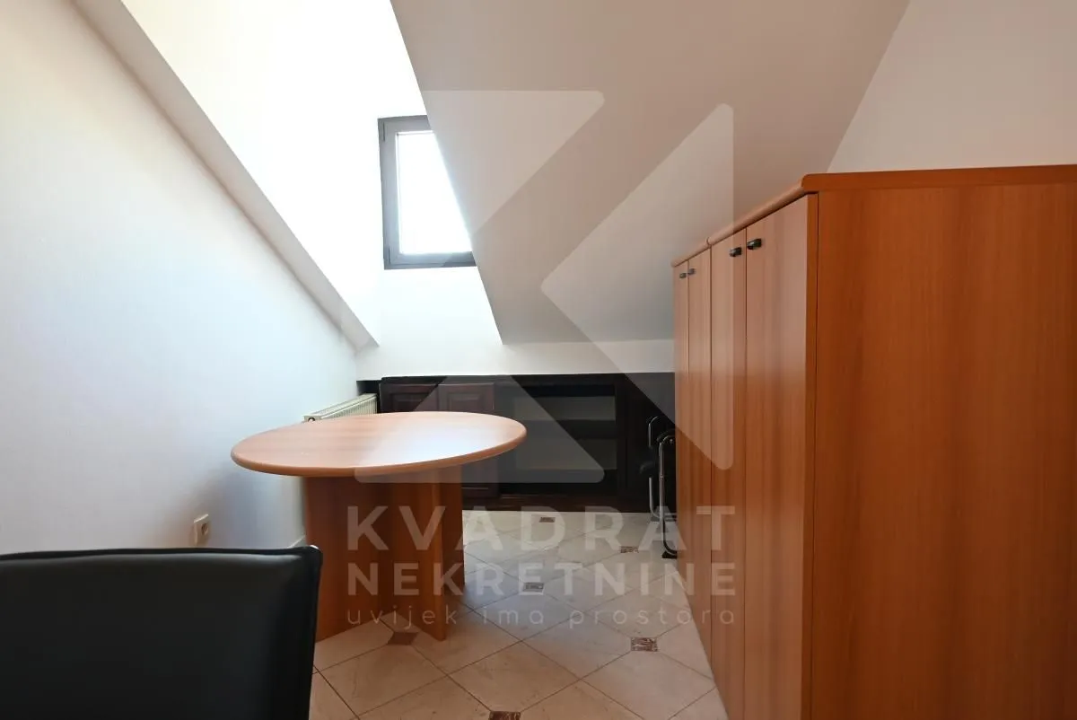 Rent, office space, 150m², Centar, Podgorica