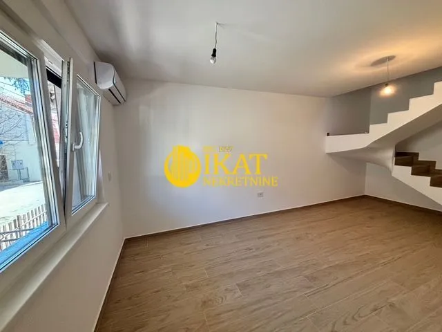 Prodaja, trosoban stan, 65m², Cvetkova Pijaca, Zvezdara Sve Podlokacije