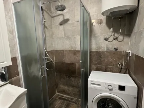 Izdavanje, dvosoban stan, 56m², Marići, Tivat - image 9