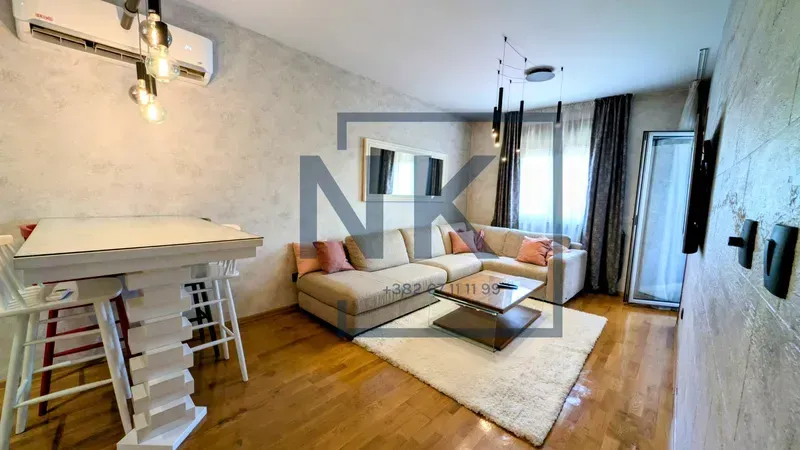 Izdavanje, dvosoban stan, 60m², Pobrežje, Podgorica