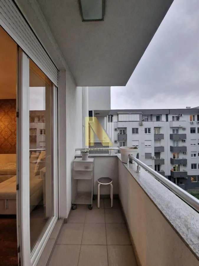 Izdavanje, jednosoban stan, 47m², Sajmište, Novi Sad