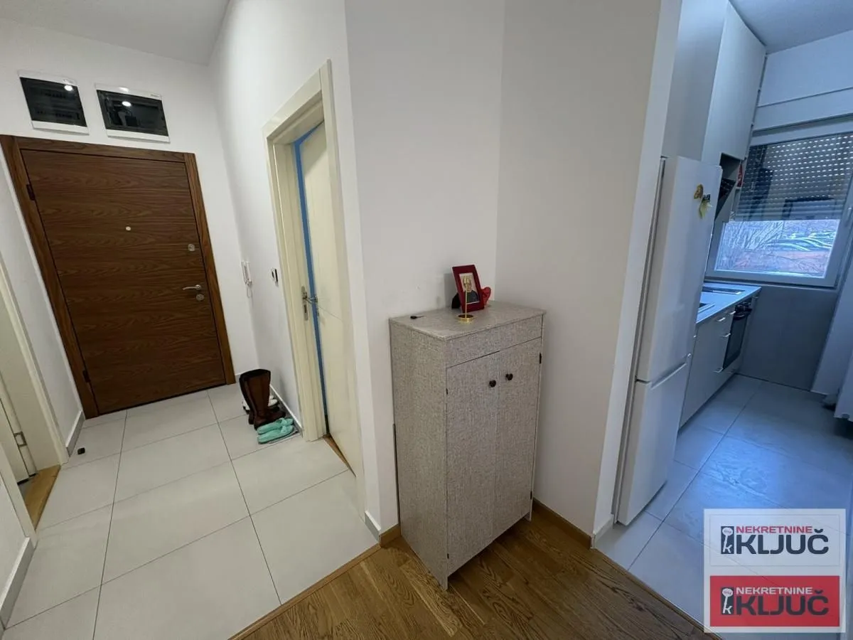 Prodaja, jednosoban stan, 39m², Rotkvarija, Novi Sad Sve Podlokacije