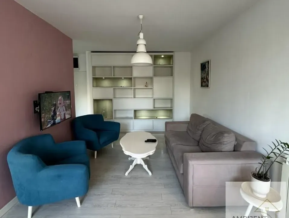 Izdavanje, dvosoban stan, 47m², Crveni Krst, Beograd