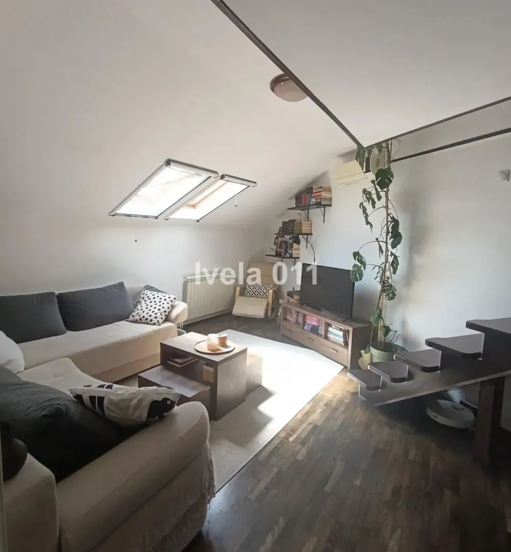 Prodaja, trosoban stan, 70m², Vojvode Vlahovica, Beograd