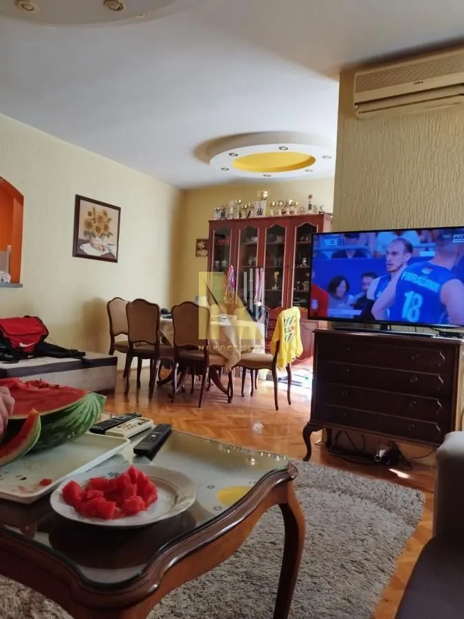 Prodaja, trosoban stan, 83m², Nova Detelinara, Novi Sad Sve Podlokacije