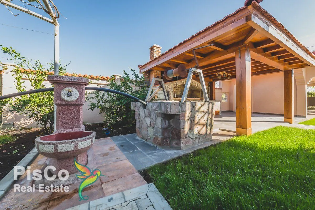 Izdavanje, kuća, 200m², Donji Kokoti, Podgorica